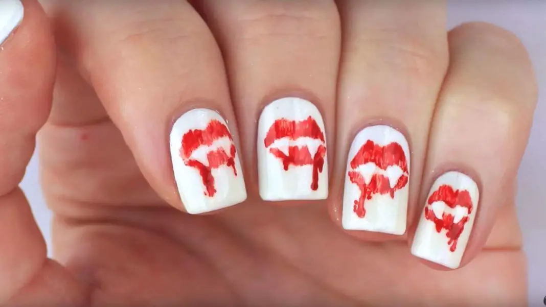 Nail art horror